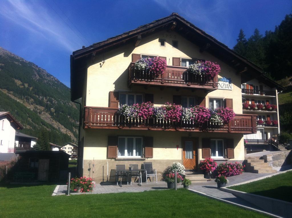 Apartment Enzian Saas-Grund Bilik gambar